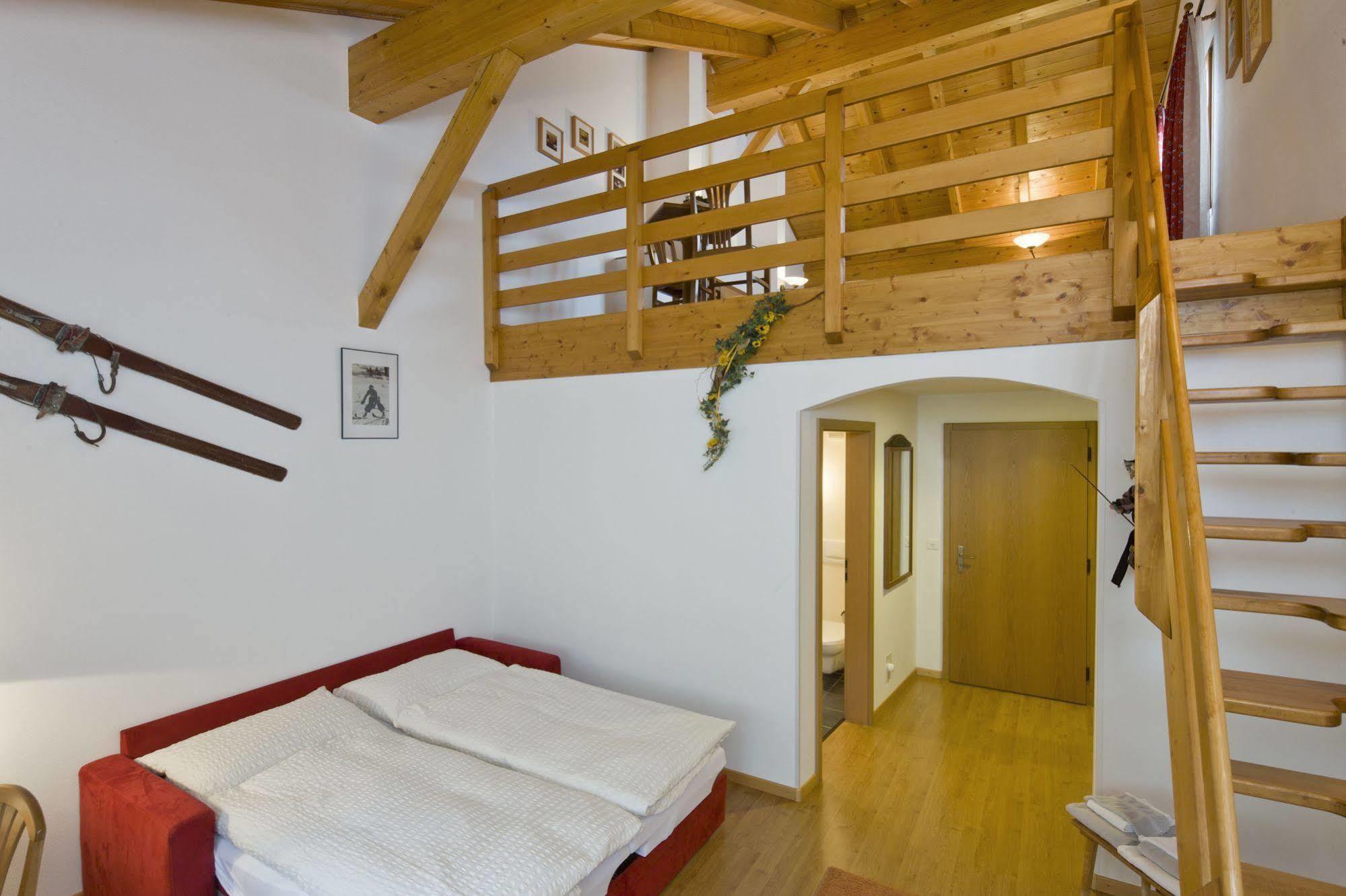 Hotel Massa Blatten bei Naters Bagian luar foto